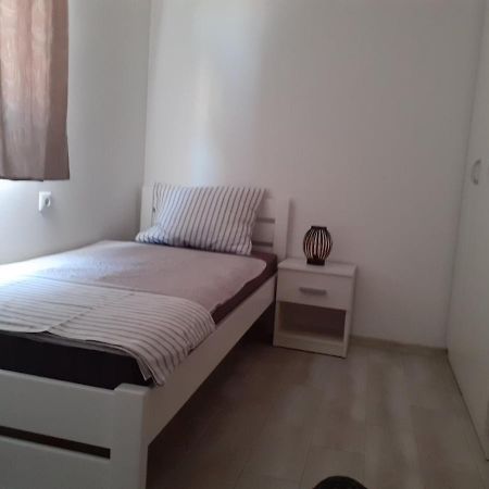 Apartmani Grumf Gornji Karin Εξωτερικό φωτογραφία