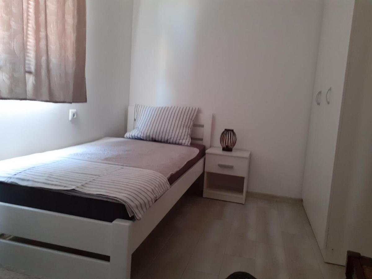 Apartmani Grumf Gornji Karin Εξωτερικό φωτογραφία