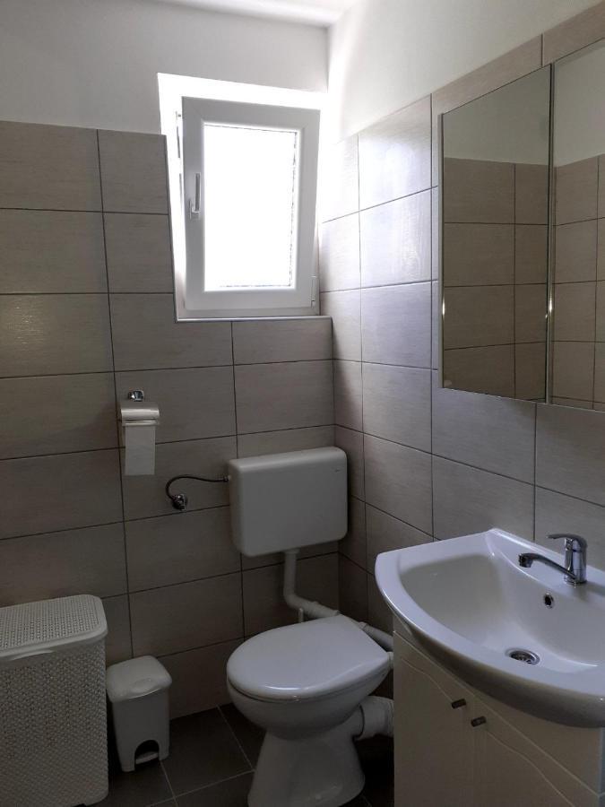 Apartmani Grumf Gornji Karin Εξωτερικό φωτογραφία